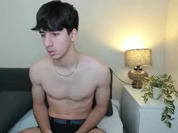 Freechat hotflirtyfella on Chaturbate