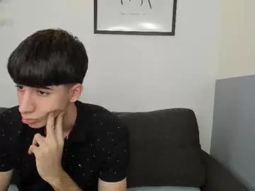 Freechat hotflirtyfella on Chaturbate