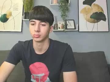 Freechat hotflirtyfella on Chaturbate