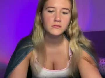 Freechat itsssosierra on Chaturbate