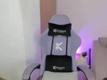 juli_santos_22 on Chaturbate