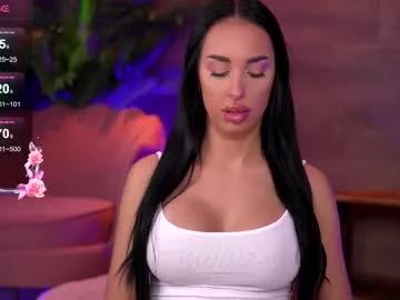 Freechat kairaandrews on Chaturbate