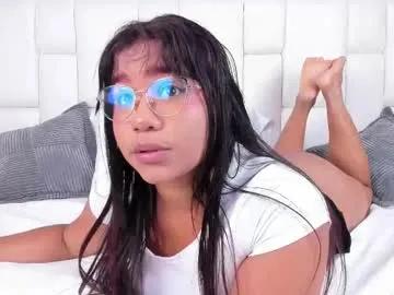 Freechat kathymirrow on Chaturbate