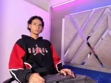 Freechat kenix_7 on Chaturbate