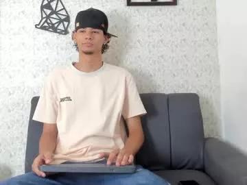 Freechat kenix_7 on Chaturbate