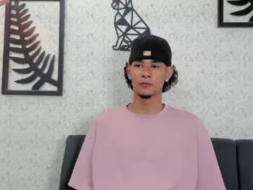 Freechat kenix_7 on Chaturbate