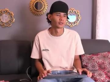 Freechat kenix_777 on Chaturbate