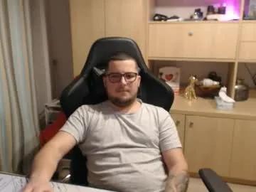 Freechat kevinnlovely on Chaturbate