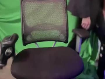 Freechat korruptedbymewmew on Chaturbate