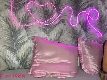 lallyrose69 on Chaturbate