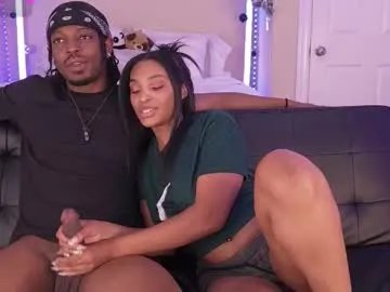 Freechat lavahmoon on Chaturbate