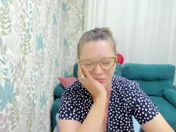 Freechat lea_fruit on Chaturbate