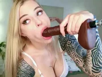 Freechat lil_shouty_bitch on Chaturbate