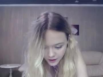 lily_holy on Chaturbate