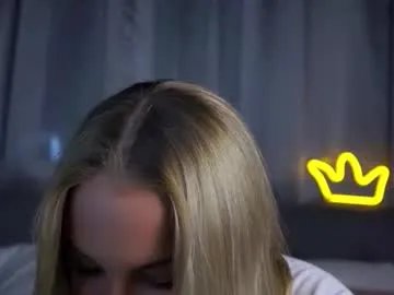 lipswithsmileonthem on Chaturbate