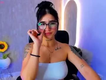 luanabonasx — GOAL: play pussy [102 tokens remaining] Today I want to explode jets Triki Triki Halloween #squirt #gemini #lovense #naturalbigboobs #latina