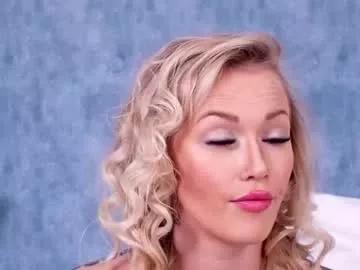 Freechat lucyaddison on Chaturbate