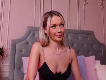 Freechat lucyaddison on Chaturbate