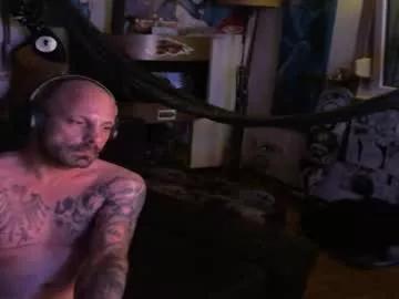 Freechat mad_dem0n on Chaturbate
