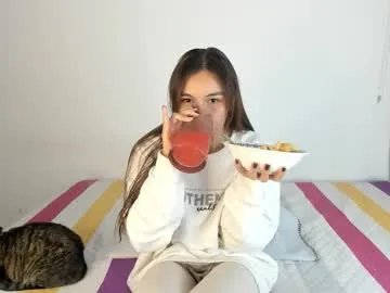 Freechat malucam_06 on Chaturbate