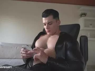 Freechat maximohoot on Chaturbate