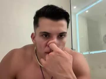 Freechat maximohoot on Chaturbate