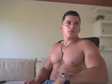 Freechat maximohoot on Chaturbate