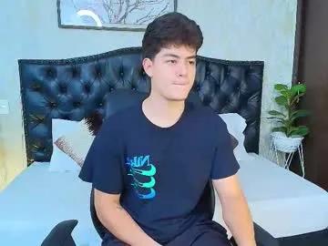 Freechat maxxicruz on Chaturbate