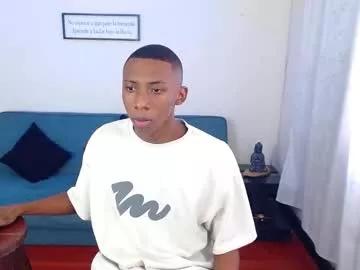 Freechat miiloo18 on Chaturbate