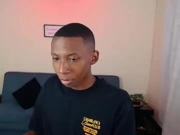 Freechat miiloo18 on Chaturbate