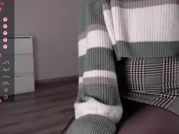 noelleneptune on Chaturbate