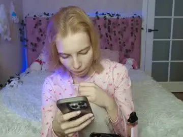pink_lila18 — I'll take off my bra #new #18 #skinny #cute #shy Welcome to our sweet world [118 tokens remaining]