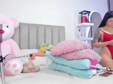 Freechat queen_antonella_oficial on Chaturbate