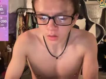 robertcicijr21 on Chaturbate