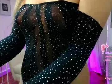 Freechat rousee_v on Chaturbate