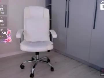 Freechat saranmia on Chaturbate