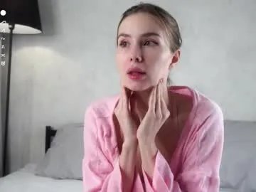 shanelfun — G: play with my bra<3| welcome to Emmy's room | I'm #new here | Welcome everyone | #18 #shy #cute #teen [0 tokens remaining]