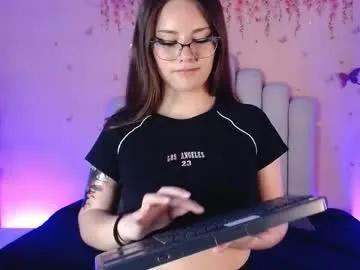 Away sweetlu_gh on Chaturbate