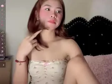 swt_asianholly model from Chaturbate