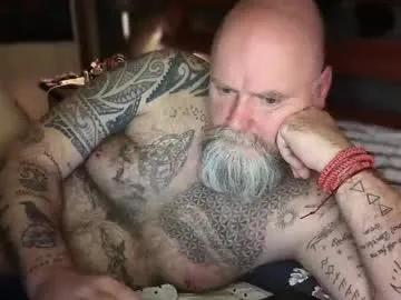tattooeddilf01 on Chaturbate 