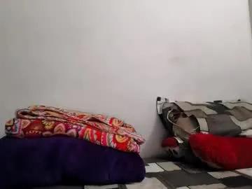 Freechat the_right_girl on Chaturbate