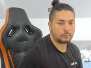 Freechat theguardian7 on Chaturbate