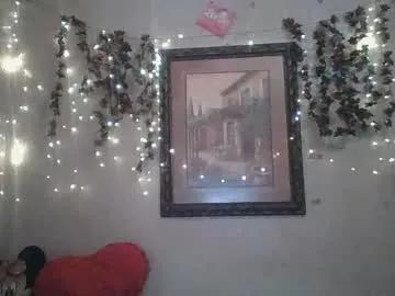 Freechat thesillymillie on Chaturbate