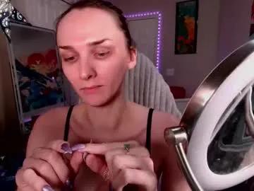 veeweatherbee — Pre-show, Chilling