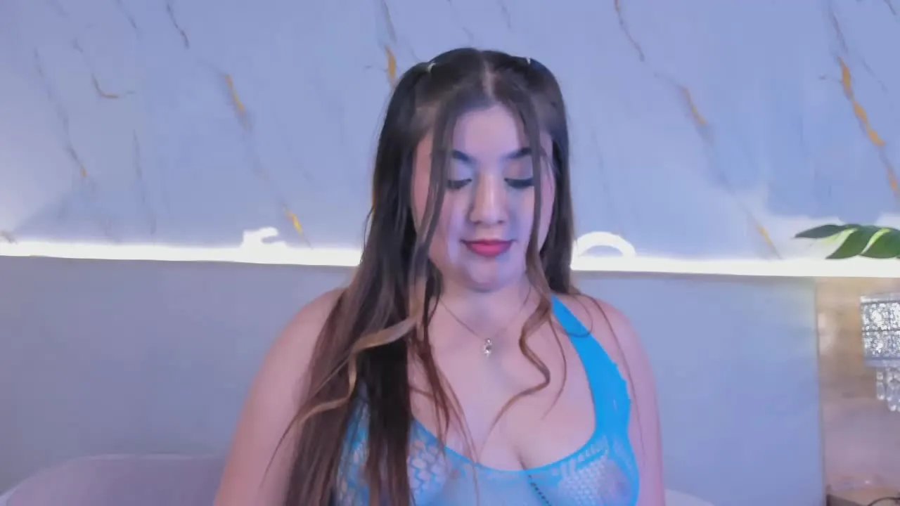 Offline Chloee_Monroe on Streamray