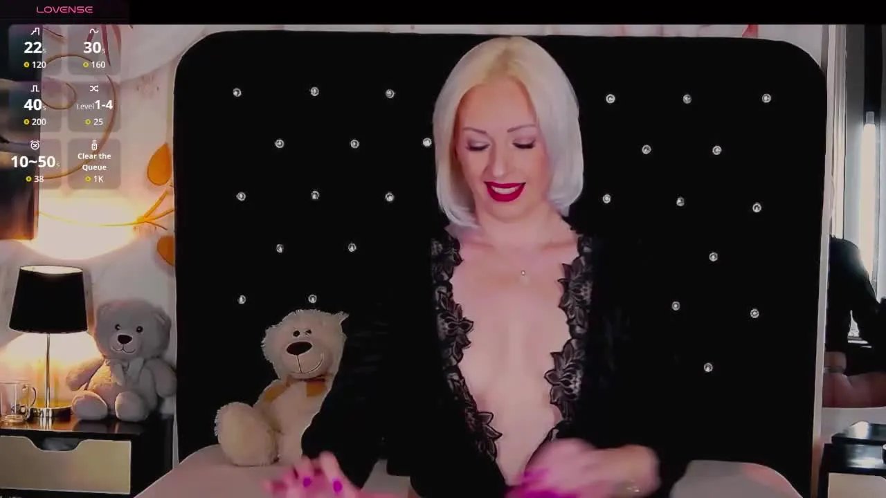 Offline OliviaShaw on Streamray