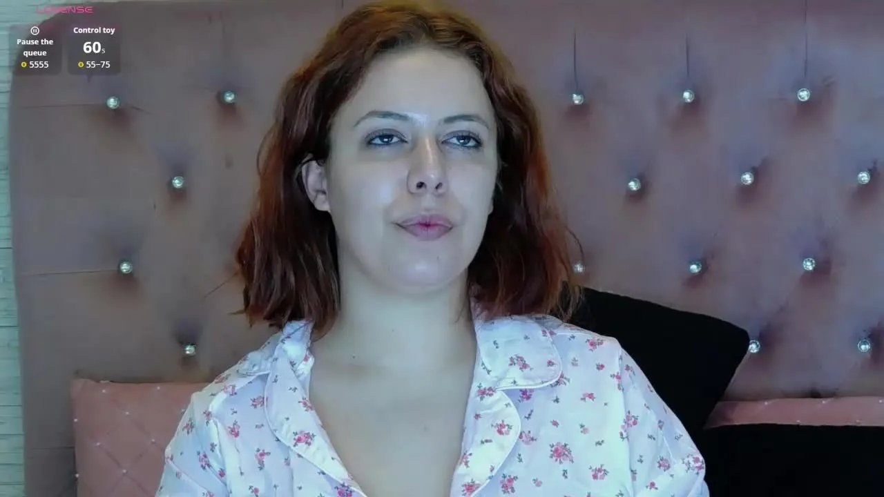 Offline SophiaStarr10 on Streamray