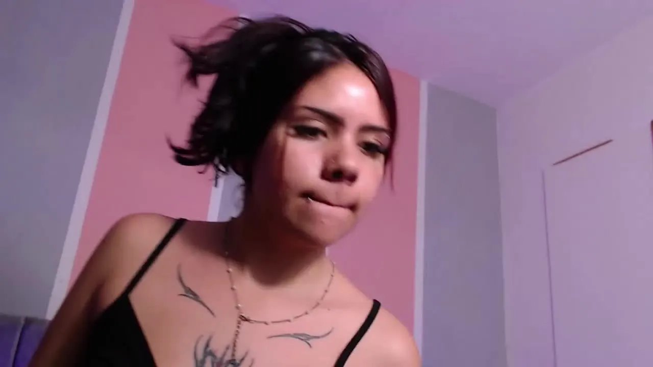 Offline ZaraMartines on Streamray