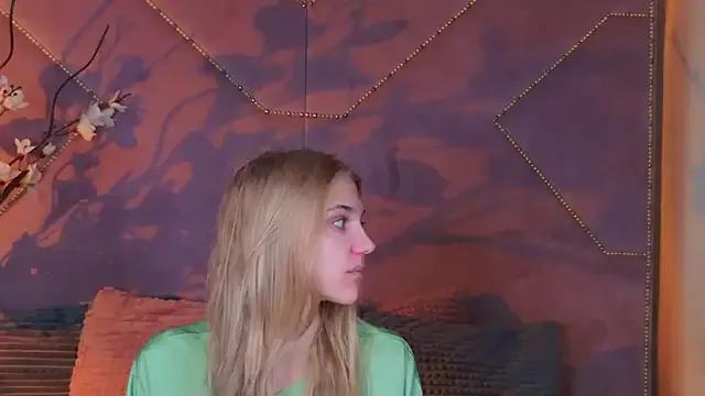 Freechat 4example_Chloe on StripChat