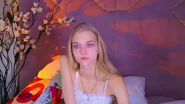 Freechat 4example_Chloe on StripChat